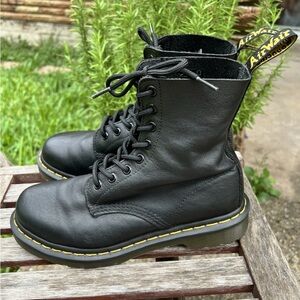 Black Dr Martens Pascal Boots Size 7 Leather